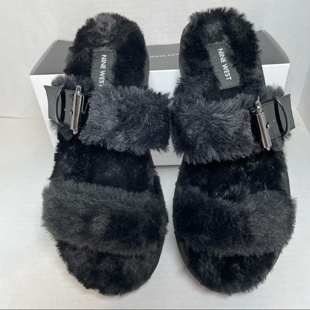 NINE WEST Women's Funkie2 Flat Faux Fur Black Sandals Size 7M